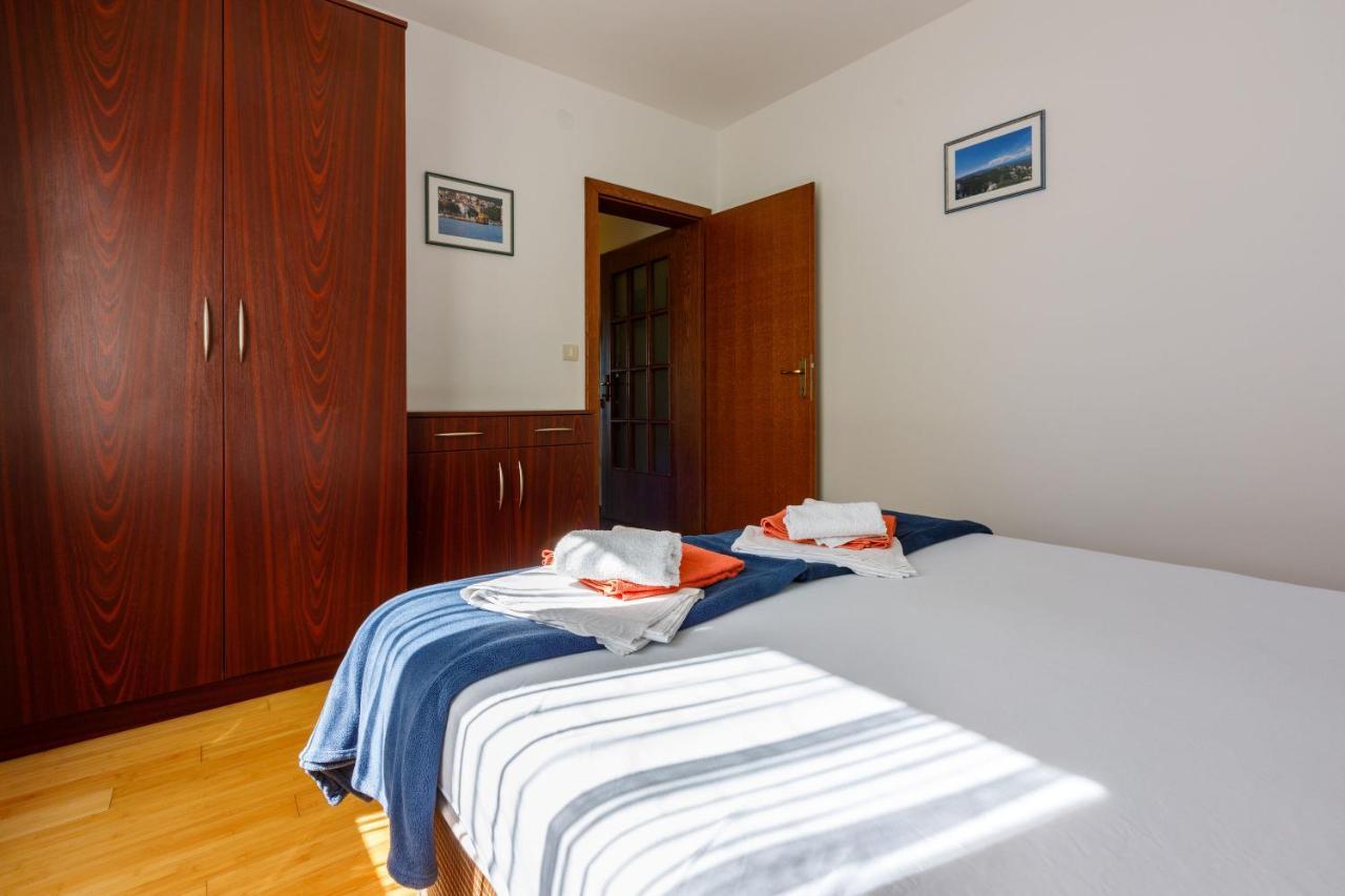 Apartments Robic Selce Exterior photo