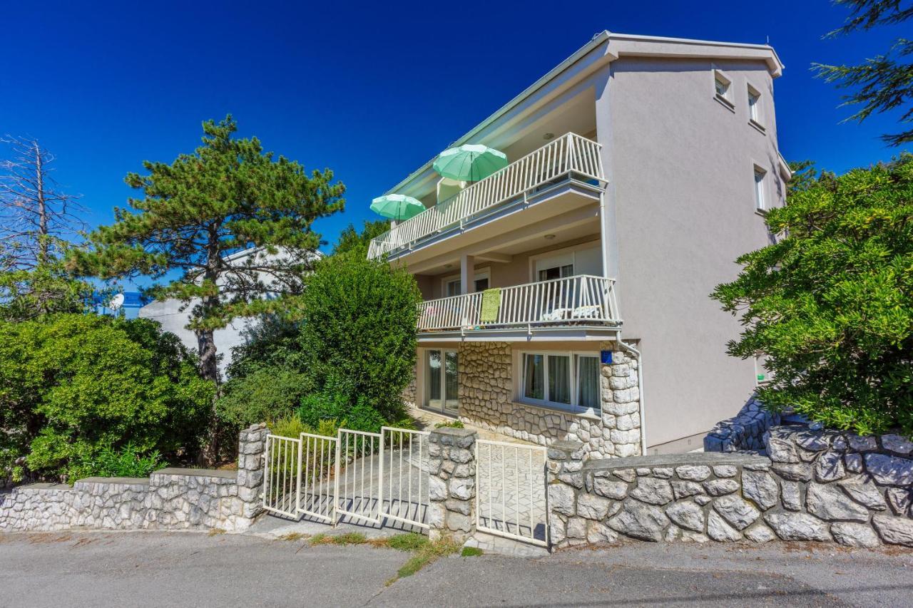 Apartments Robic Selce Exterior photo
