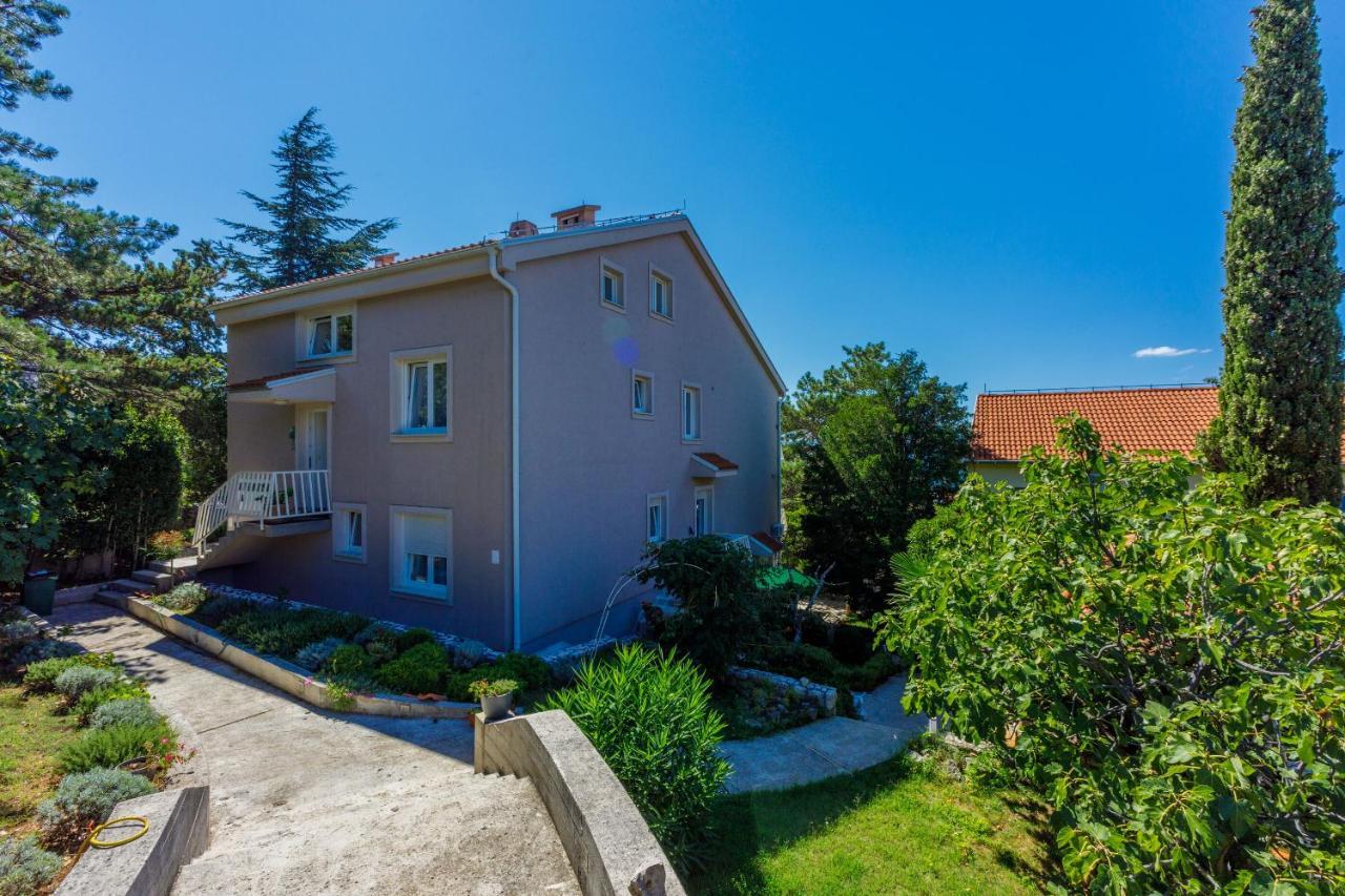 Apartments Robic Selce Exterior photo