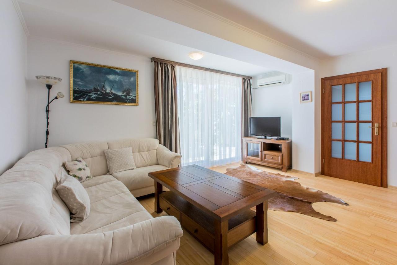 Apartments Robic Selce Exterior photo