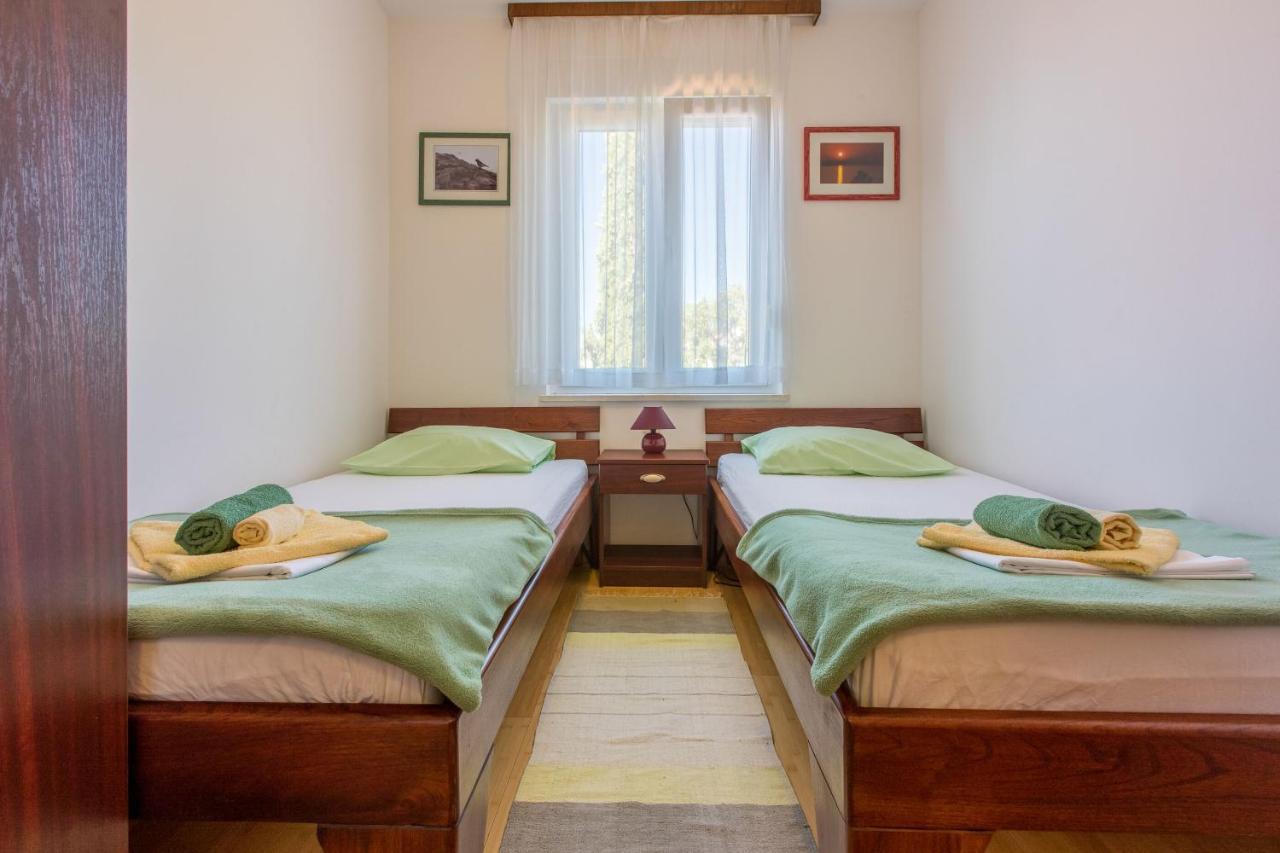 Apartments Robic Selce Exterior photo