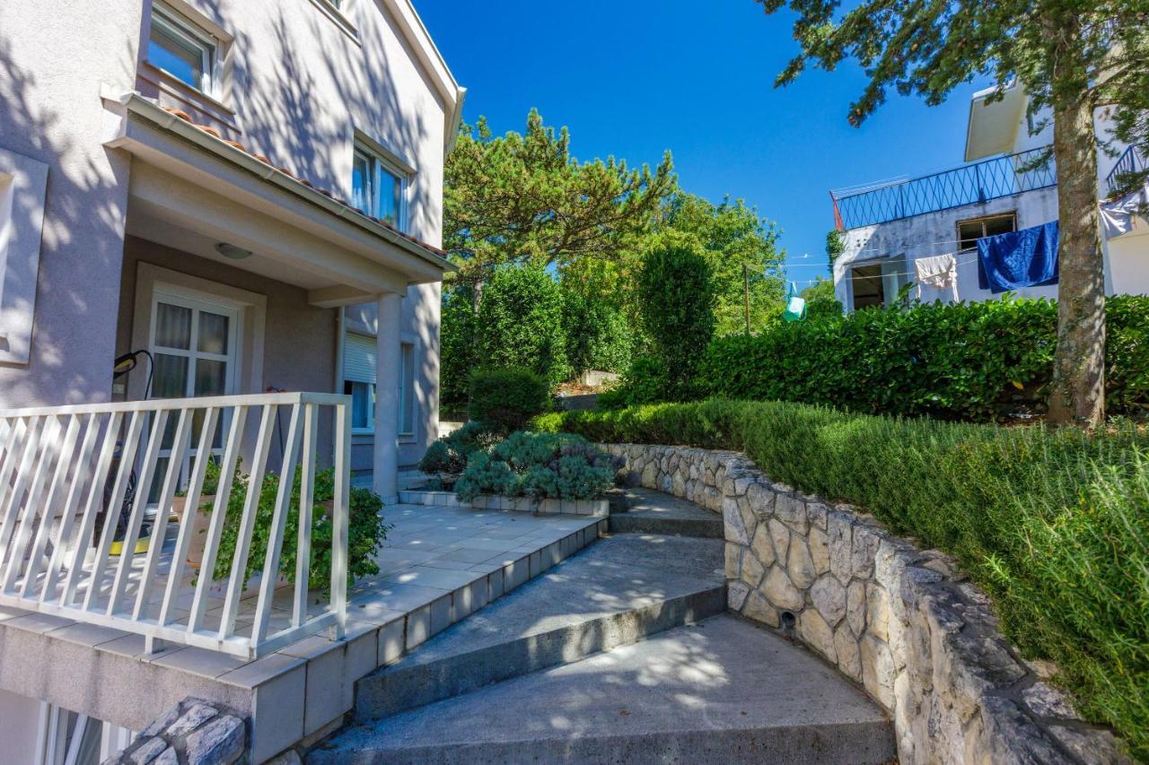 Apartments Robic Selce Exterior photo