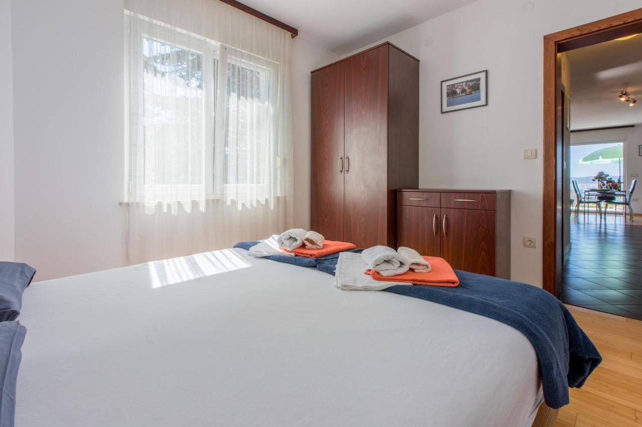 Apartments Robic Selce Exterior photo